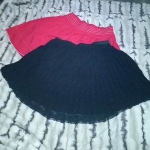 2 skirts Black and Red